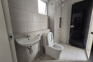 Verna Lake Villas @ Serene Heights