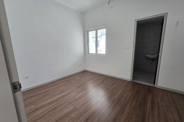 Verna Lake Villas @ Serene Heights