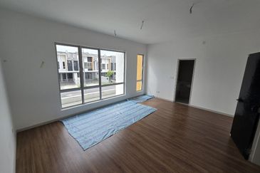 Verna Lake Villas @ Serene Heights