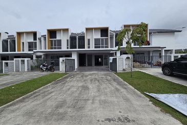 Verna Lake Villas @ Serene Heights