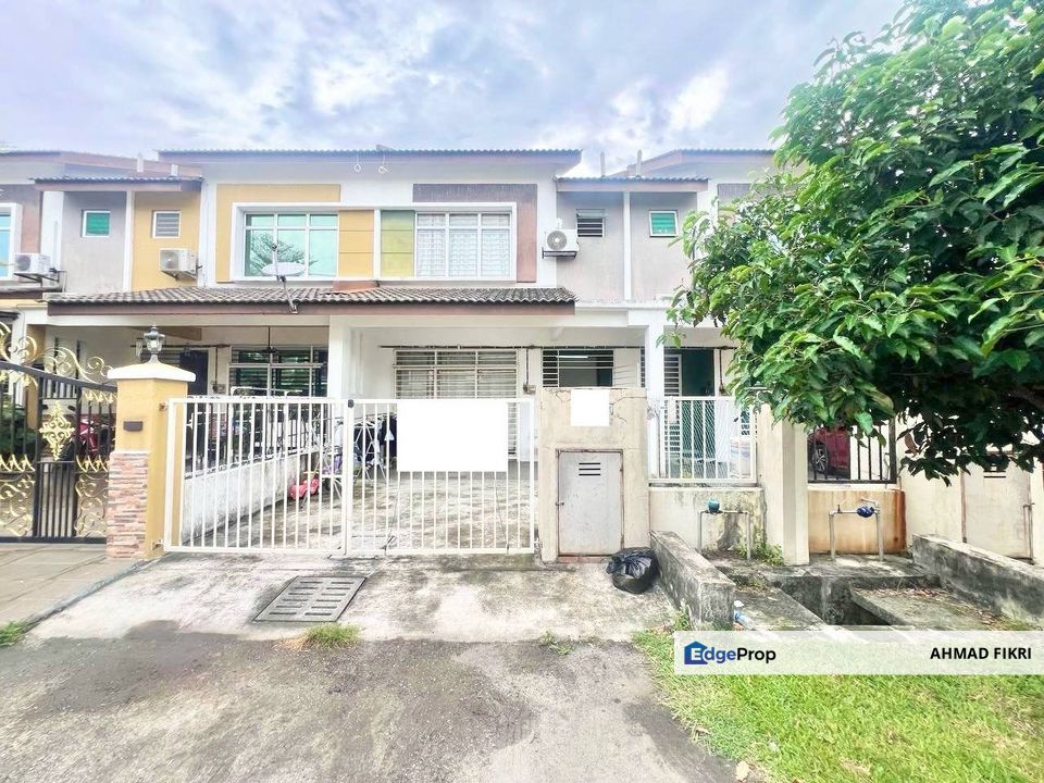 Taman Intan Baiduri Double Storey Terrace House Salak Tinggi @ Sepang, Selangor, Sepang