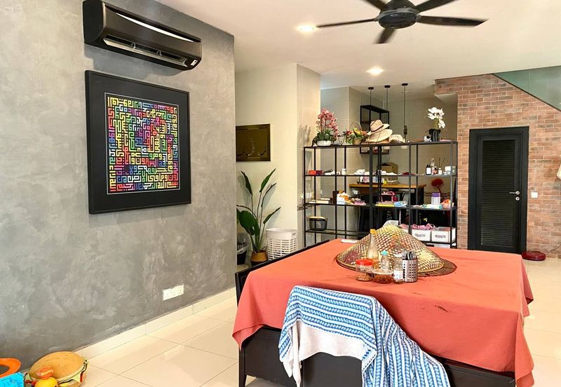 Bangi Lakehill Villas