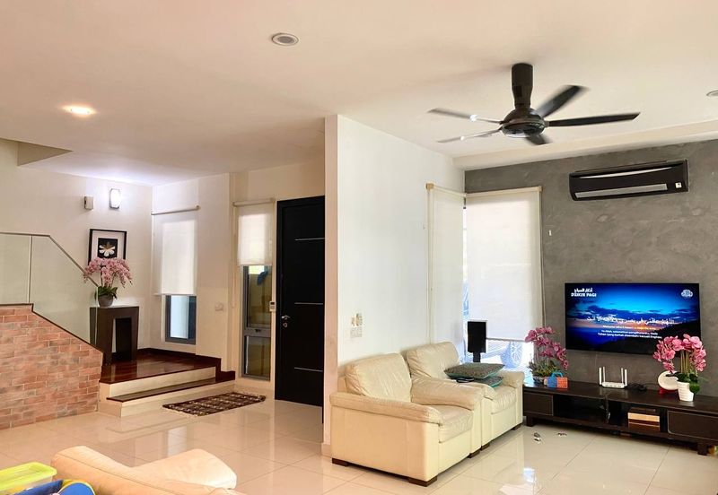 Bangi Lakehill Villas