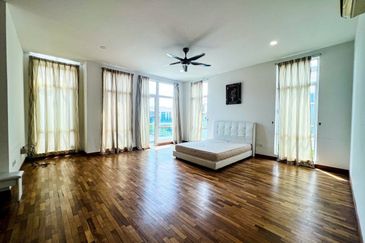 MYDiva, Perdana Lakeview East