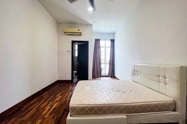 MYDiva, Perdana Lakeview East