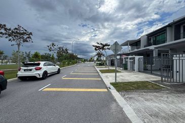 Verna Lake Villas @ Serene Heights