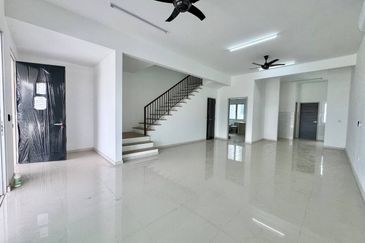 Verna Lake Villas @ Serene Heights