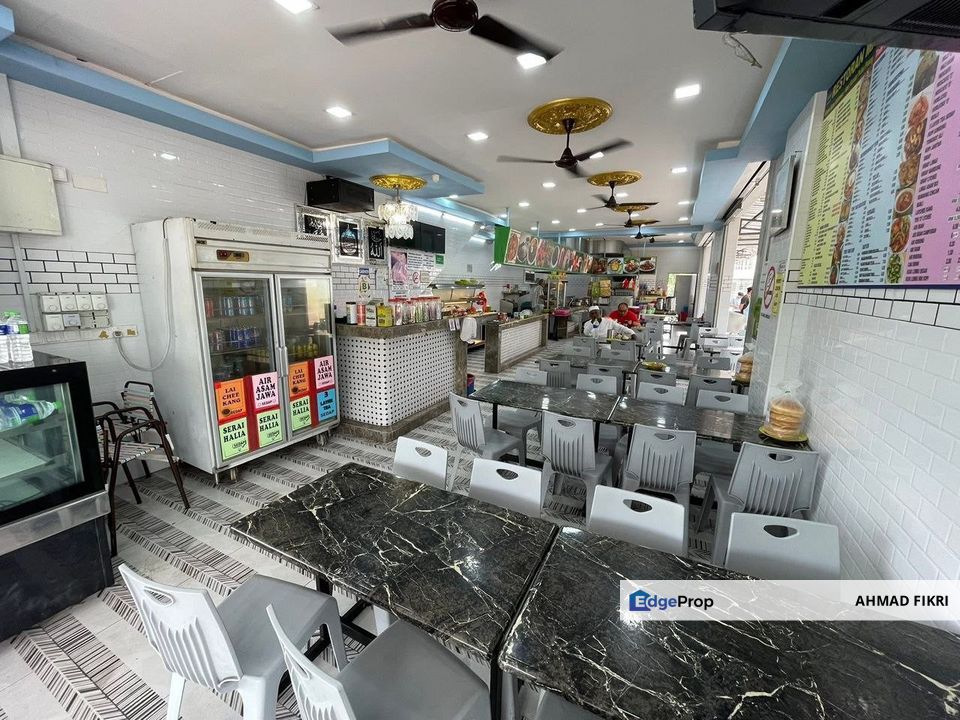 Tiara Sendayan Shop Lot [ FACING MAIN ROAD ] Double Storey End Lot Seremban [ FULLY RENOVATED ], Negeri Sembilan, Labu