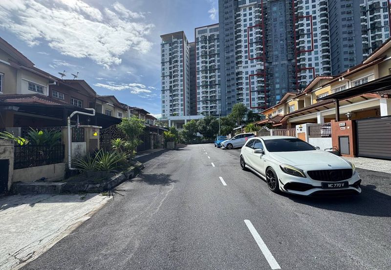 Jalan Suakasih @ Tun Hussein Onn