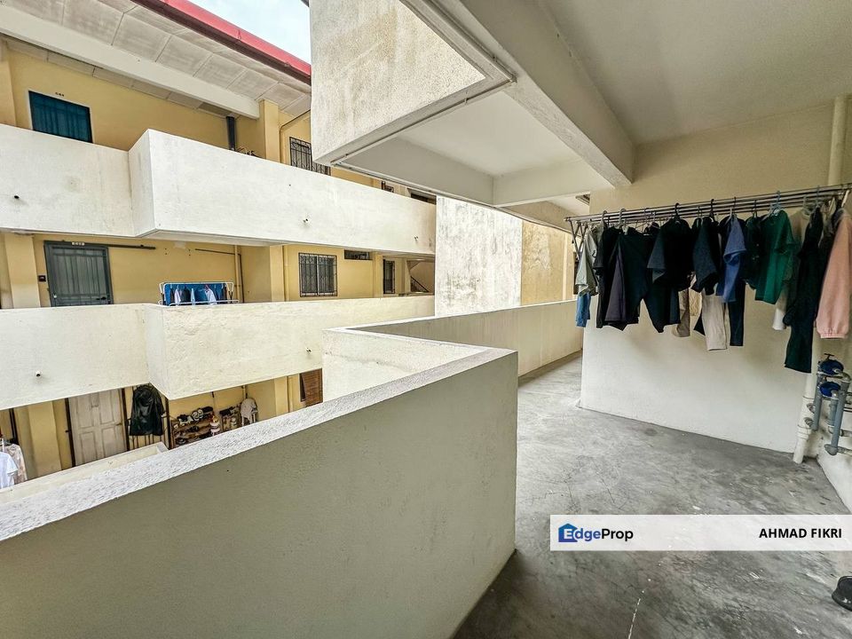 Pangsapuri Carlina [ CORNER UNIT ] [ WITH LIFT ]  Seksyen 5 Kota Damansara, Selangor, Kota Damansara