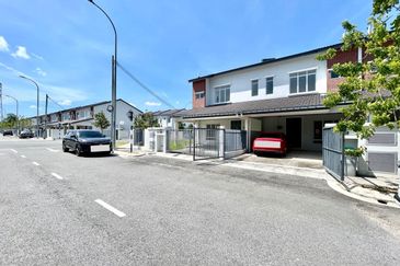 Iringan Bayu - Aleria