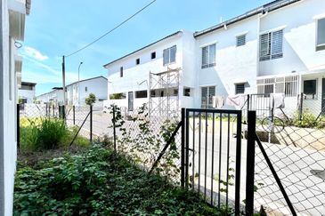 Iringan Bayu - Aleria