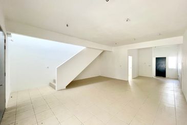 Iringan Bayu - Aleria