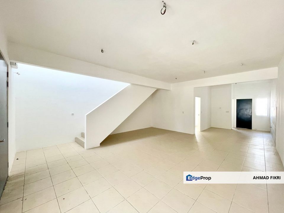 Gitaran Iringan Bayu Seremban Double Storey Terrace House, Negeri Sembilan, Seremban