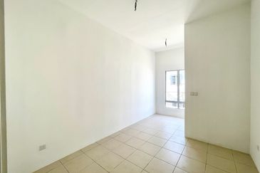 Iringan Bayu - Aleria