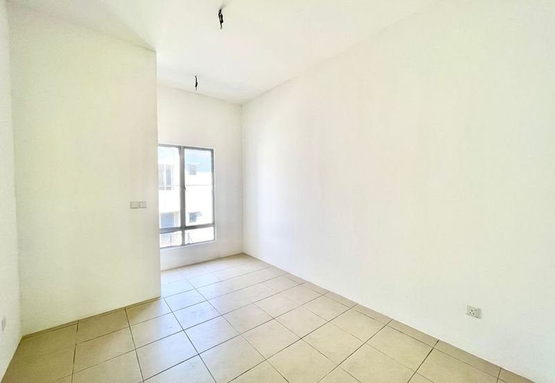 Iringan Bayu - Aleria