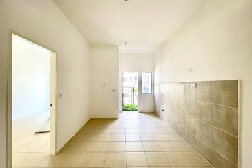 Iringan Bayu - Aleria