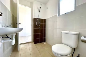 Iringan Bayu - Aleria