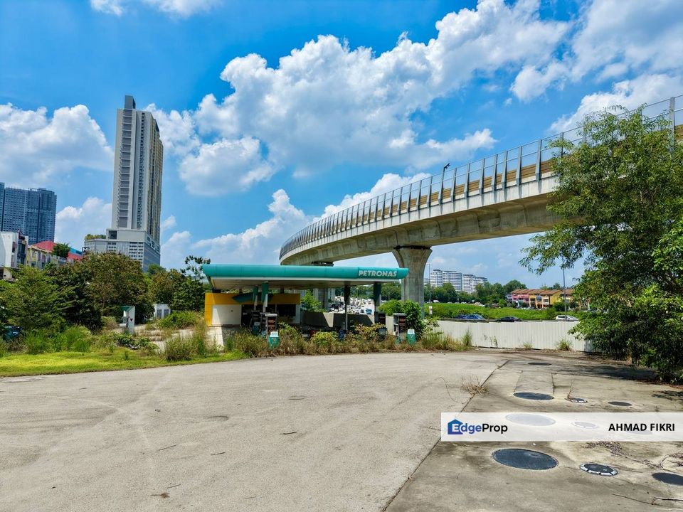Taman Equine Petrol Station Seri Kembangan Prime Commercial Land, Selangor, Seri Kembangan