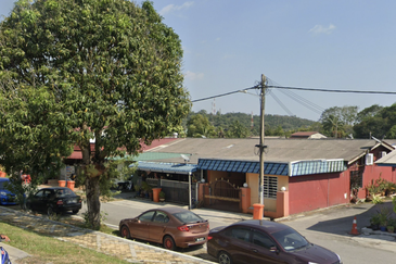 Taman Cempaka, Bandar Baru Salak Tinggi