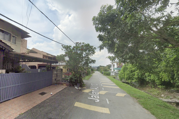 AU 1 (Datuk Keramat)