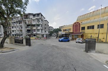 Ayers & Astaria Condominium