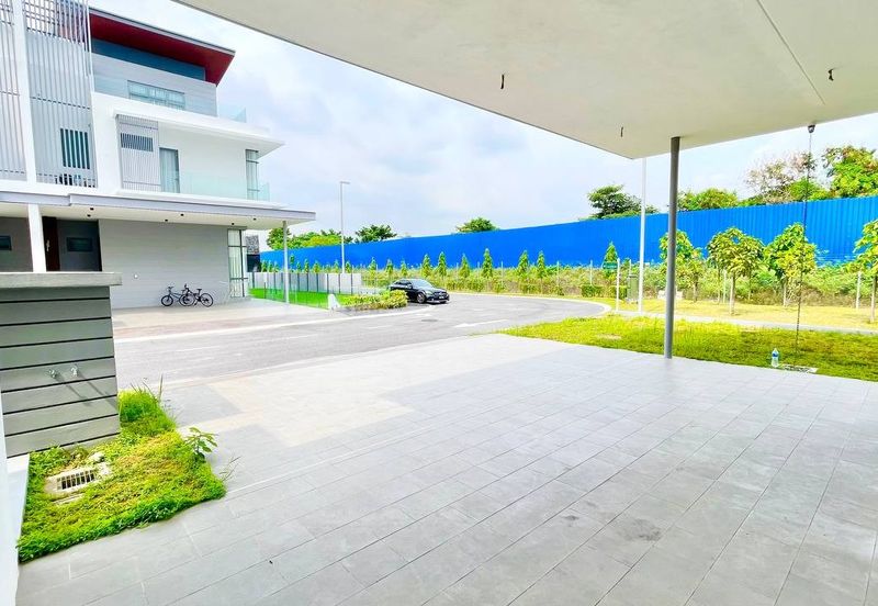 Broadleaf Residences, Hometree