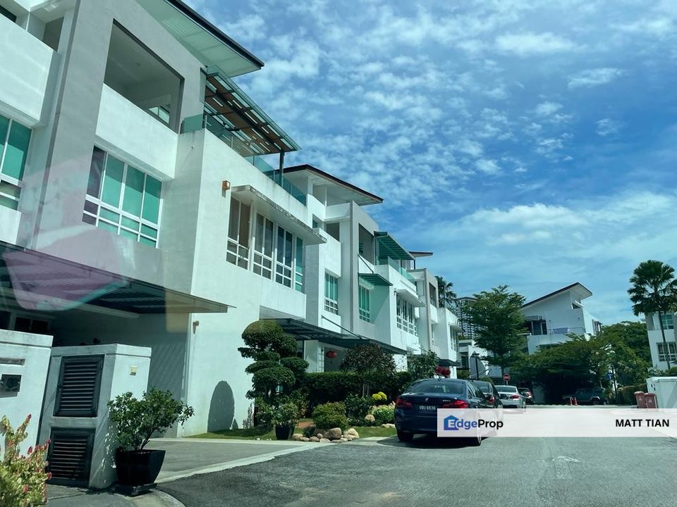 The Grove Waterscape Villas bungalow in a gated community for sale. nicely renovated, Selangor, Petaling Jaya