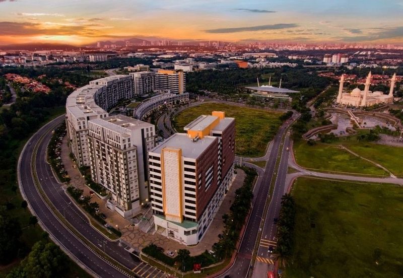 Radia Retail, Seksyen U8