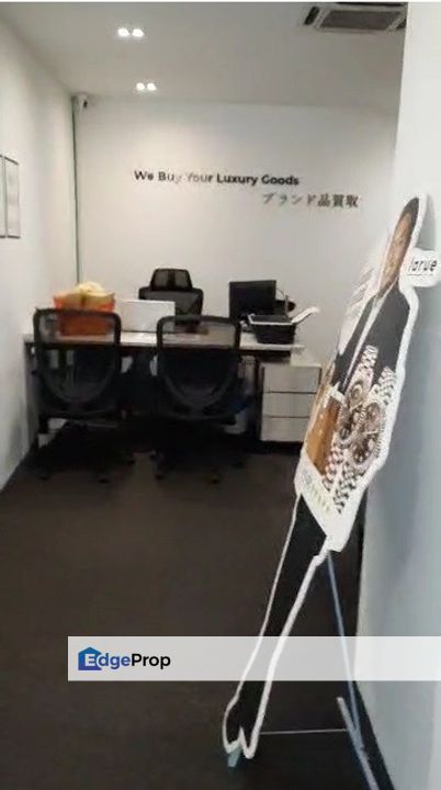 Taman Melawati Ground Floor Quater Shop Facing Jalan Negara Good Condition, Selangor, Ampang