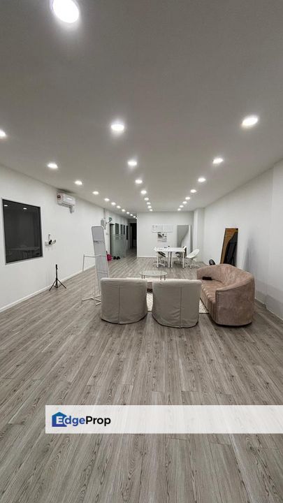 KL Traders Square (KLTS) 1st Floor Office Fully Furnished Fully Renovated Fully Aircon Waiting to Take Over , Kuala Lumpur, Gombak