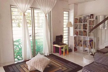 Unit Corner Fasa 2 Puncak Alam