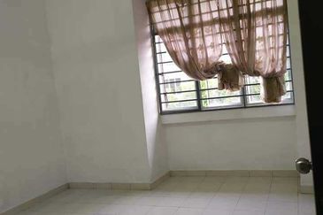 Unit Corner Fasa 2 Puncak Alam