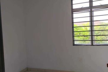 Unit Corner Fasa 2 Puncak Alam