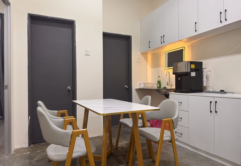 Office Room, Sg Besi LRT MRT Station, Lake Fields, TBS, Trillium
