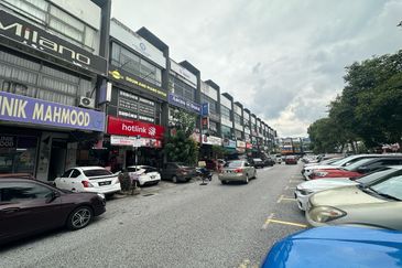 The Trillium @Lake Fields