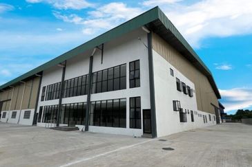 Factory For Sale at Bukit Changgang