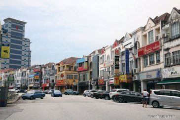 Taipan Business Centre, USJ 10