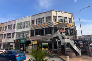 Kawasan Perniagaan Desa Ria Balakong