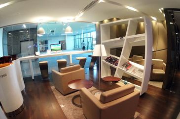 1 First Avenue Service Office Got 1-15 pax use MSC