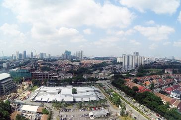 1 First Avenue Service Office Got 1-15 pax use MSC