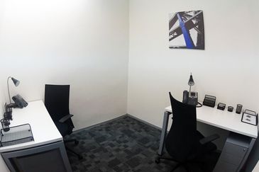 Suria Sabah Serviced Office Got for 1-10 pax use