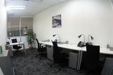 Suria Sabah Serviced Office Got for 1-10 pax use