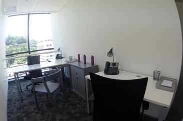 Suria Sabah Serviced Office Got for 1-10 pax use