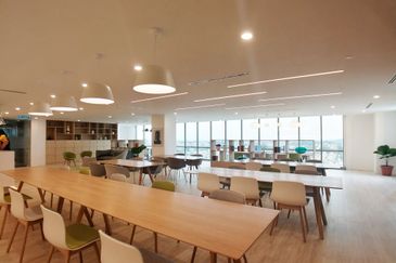 Menara Summit Serviced Office Got for 1-8 pax use