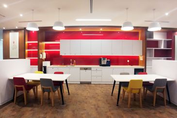 Setiawalk Mall Serviced Office Got 1-20 pax use