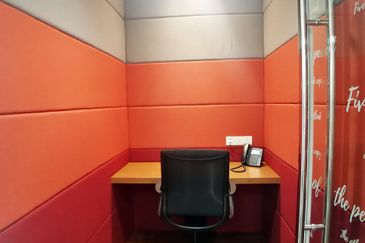 Setiawalk Mall Serviced Office Got 1-20 pax use