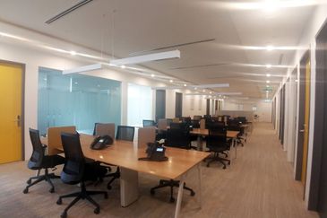 Vertical Corporate Tower Service Office Got 1-8pax