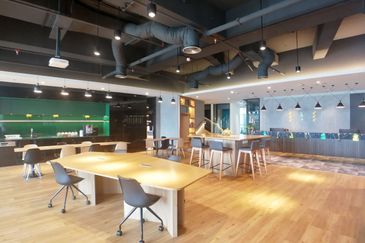 Tribeca Serviced Office Got for 1-12 pax use