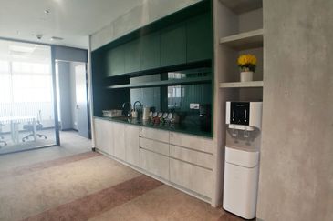 Tribeca Serviced Office Got for 1-12 pax use